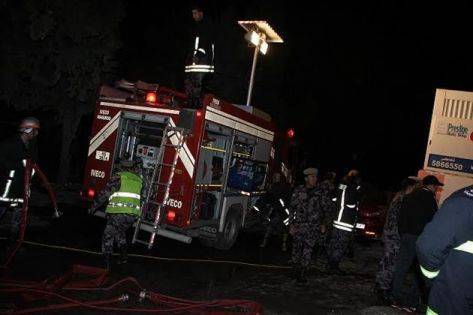 بالصور.. إخماد حريق (محل بودي) في البيادر