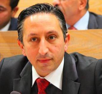 أبو رمان يطالب بشطب الإعفاءات عن الأغنياء ويهاجم برنامج حكيم