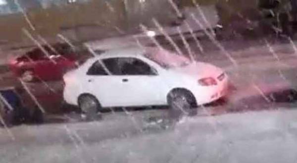 تساقط للثلوج بحي نزال بالعاصمة عمان