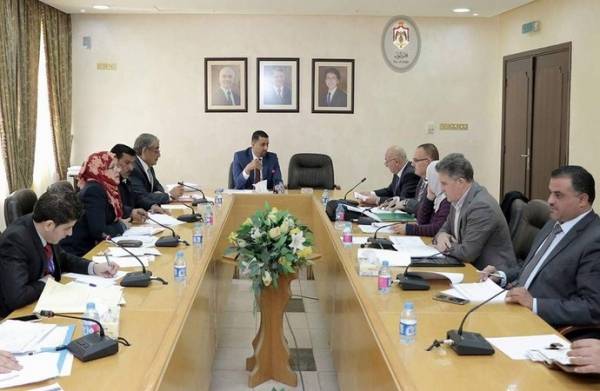 نقل النواب تطالب بوقف خدمة نقل الركاب باستخدام التطبيقات الذكية فورا