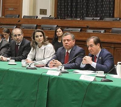 الملك يحذر من تبعات نقل السفارة الاميركية للقدس