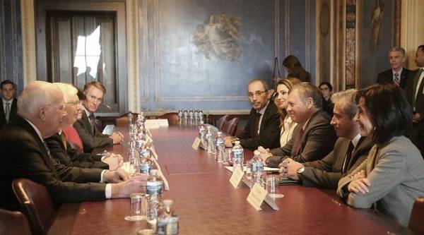 ماذا قال نواب أمريكيون عن الملك ؟