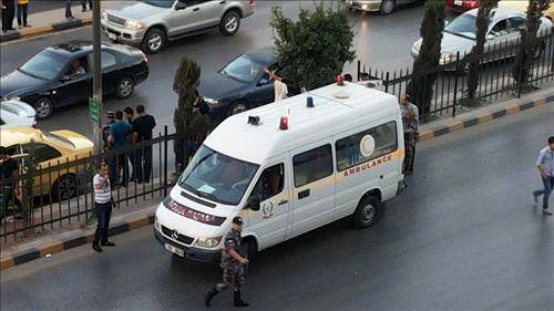 وفاة أربعيني دهساً على أوتستراد الزرقاء