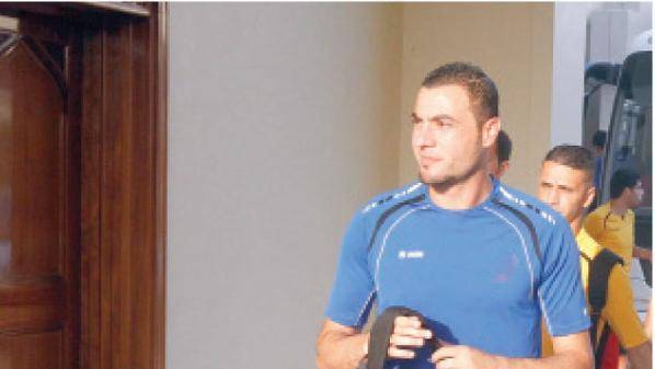 شفيع يعود للوحدات في الامارات