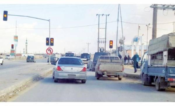 400 سيارة بك أب ودراجات هوائية داخل الزعتري