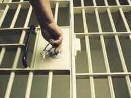 الإفراج عن المعتقلين... خطوة جيدة