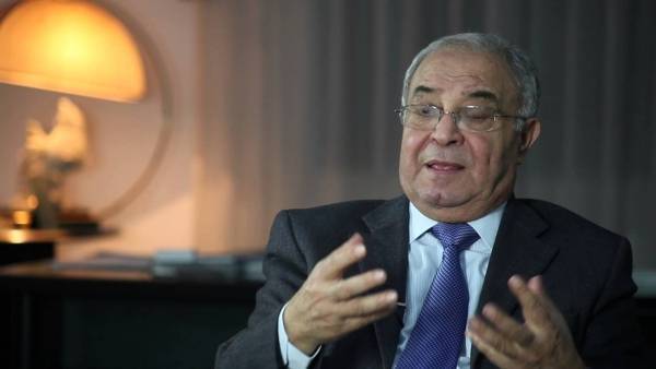 الحكومة تعيد العمل بالإعفاءات الطبية لأبناء غزة