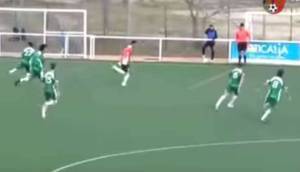 فيديو.. حارس مرمي يحرز هدف خيالي لا يصدق