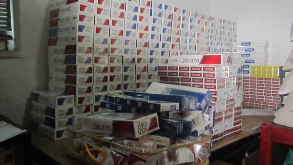 تجار يمتنعون عن بيع الدخان