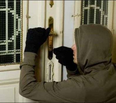 التحقيق بسرقة مراكز طبية في إربد