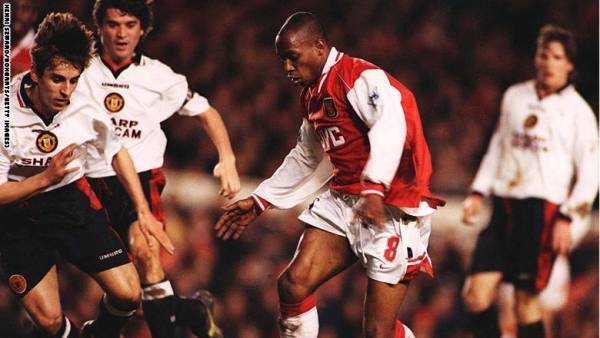 صور: كيف تغيرت قمصان الأندية العالمية خلال 20 عاما