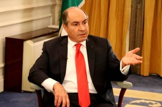 ناشطون للمُلقي(خليّ صور الفاسدين سيلفي حتى نشوفك معهم !)