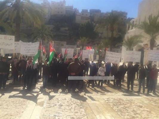 الحلقةالثامنة:الهميسات :دائرة الرقابة الصحية ترفض تنفيذ قرار المحكمة  بــ الوثائق والفيديو