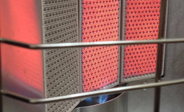 اصابة 10 أشخاص من عائلة واحدة إختناقاً في إربد