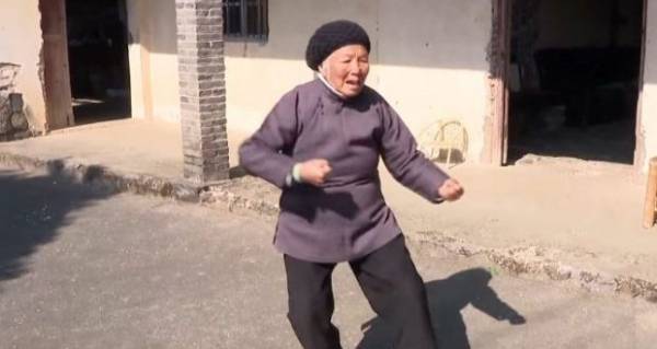 فيديو: جدة صينية تمارس كونغفو في 94 من عمرها