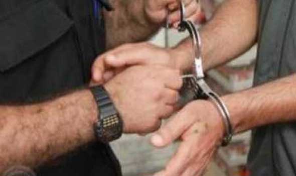 القبض على مطلوب مسجل بحقه 44 أسبقية جرمية