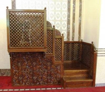 إيقاف إمام مسجد عن الخطابة بمعان