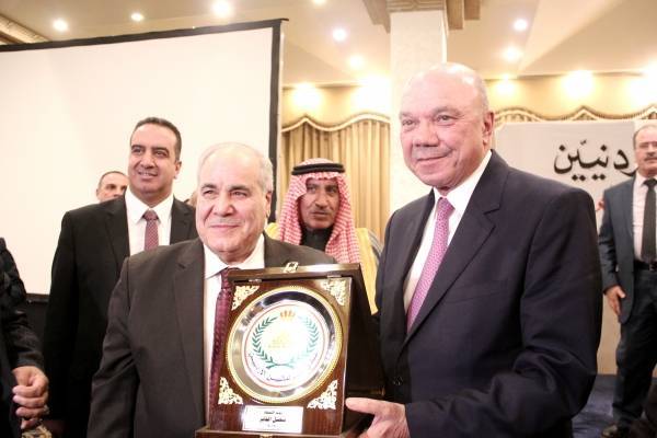 الفايز: الملك غير توجهات ترامب(صور)