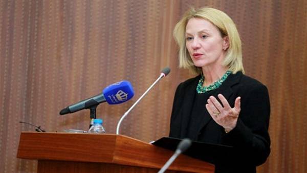 السفيرة الأمريكية تغادر بلا عودة !