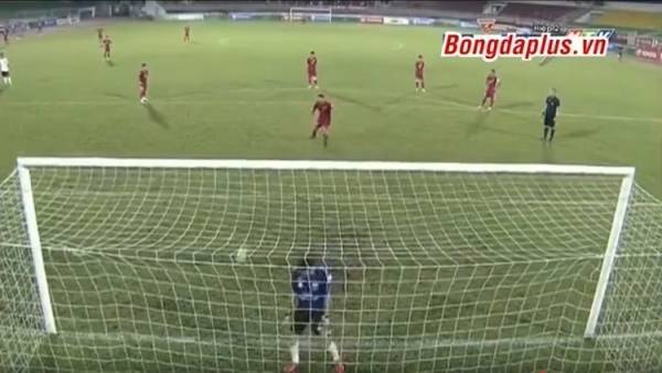 احتجاج بطريقة مدهشة على قرارات الحكم