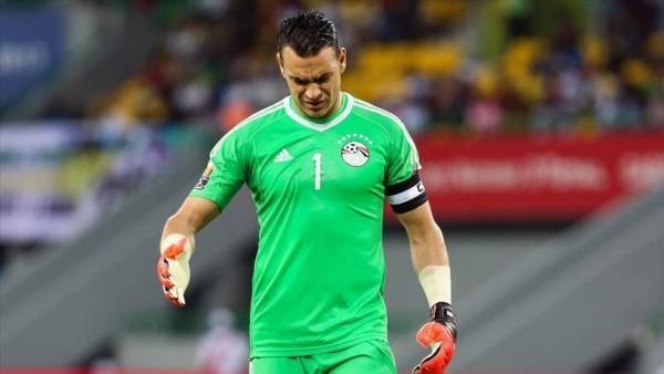 عرض الحضري حارس مرمى منتخب مصر للبيع