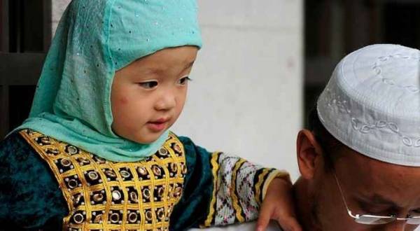 300 دولار لمن يبلغ عن ملتحي أو منقبة.. في الصين