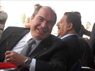 رواتب فلكية بالعقبة