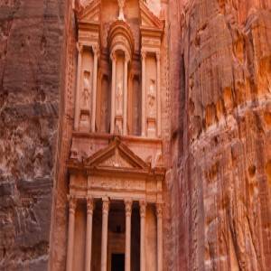 بدء استيفاء 50 دينارا من السائح العربي للبترا