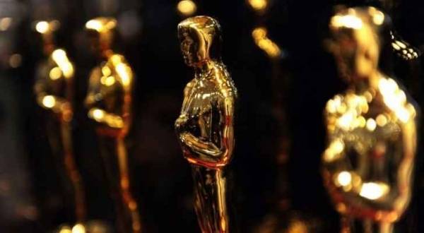 فيلم (لا لا لاند) يفوز بجائزة الأوسكار ويخسرها في نفس اللحظة