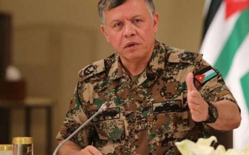 الملك يتابع تمريناً عسكرياً ليلياً ويرعى تخريج دورة الطيران التعبوي