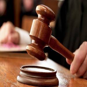 توصية بمنح الأم حق الموافقة على العمليات الجراحية