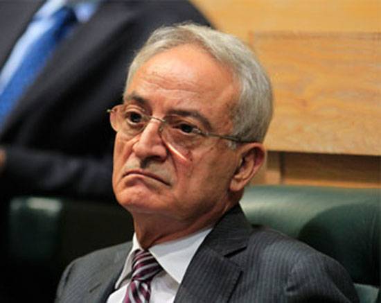 محافظ البنك المركزي السابق طوقان  يشتري (100)الف سهم من البنك الاهلي