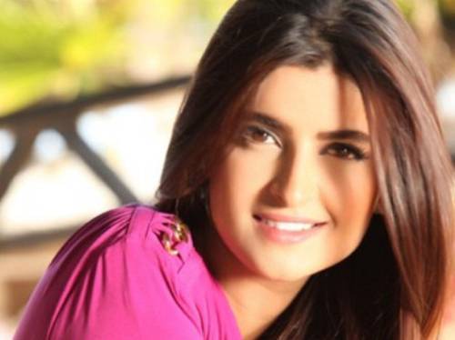 بالفيديو.. معجب سعودي يقترب من علا الفارس متغزلاً: لو أنك عندي ما قومتك الصبح