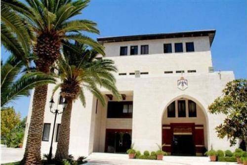 الحكومة تدرس واقع الهيئات المستقلة وإلغاء غير الضروري منها