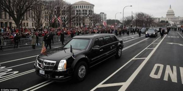 تعرف على سيارة ترامب من الداخل
