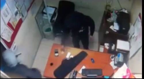 سطو مسلح على محطة وقود في الزرقاء  فيديو