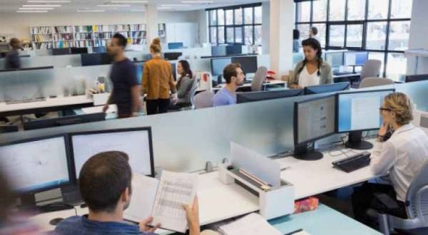 كيف تتعامل مع كل شخصية حتى لا تفقد وظيفتك؟