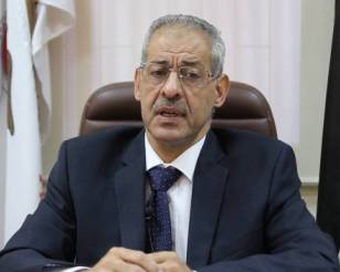 نقيب الأطباء الدكتور العبوس :لهذه الأسباب لم أحضر منتدى السياحة العلاجية..وهذا موقفي من برنامج الطبيب الزائر!!