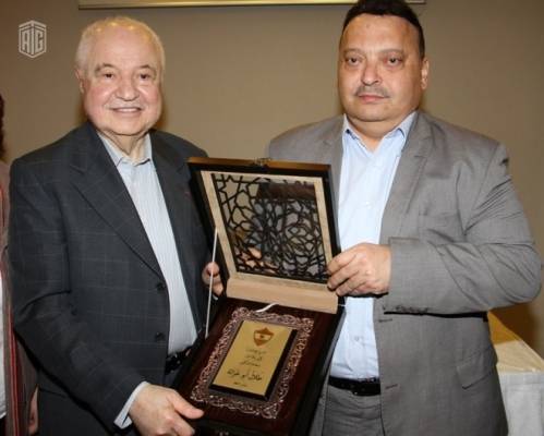 أبو غزالة رئيساً فخرياً لجمعية يافا