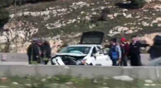 إصابة بحادث تصادم على طريق المطار