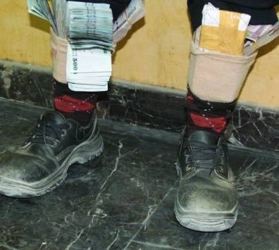 اعتقال أردني حاول تهريب مخدرات في جوربه