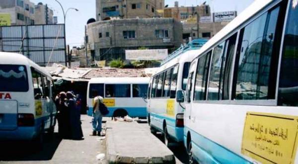 وفاة شخص تعرض للضرب داخل مجمع للحافلات بالزرقاء