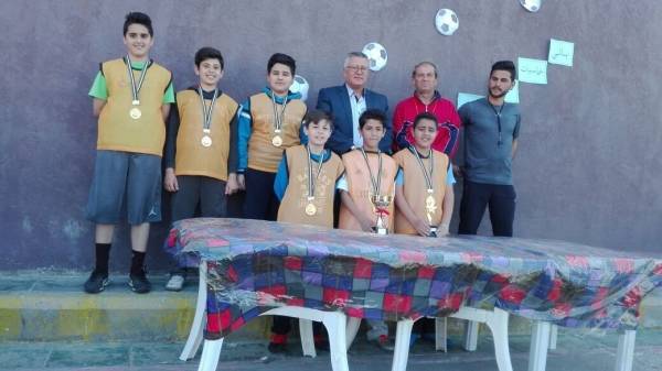 بطولة كروية في مدارس المدار الدولية ... والدكتور أبزاخ يوزع الكؤوس على الفائزين – (الصور)