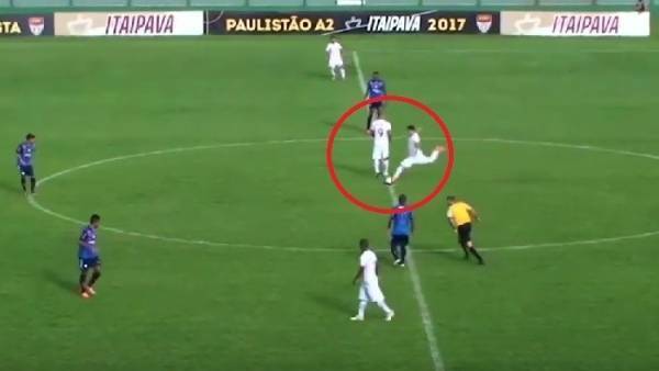 بالفيديو.. هدف برازيلي عابر للقارات!