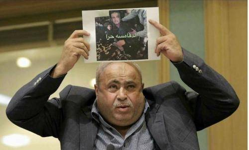 خليل عطية:(الدقامسة وأمه على راسي)