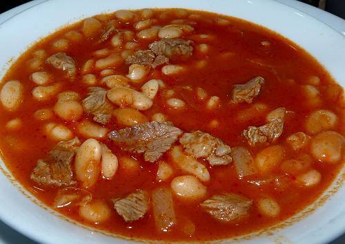 زوجان عراقيان يتشاجران على الفاصولياء .. والجيش يتدخل