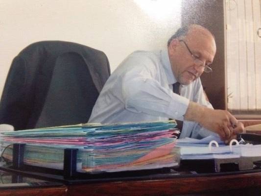 الطبيب حكمت أبو الفول ..أيَقونة في سماء الصحة وجُنديّها المَجهول