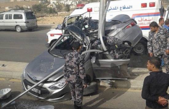 18 إصابة بحادث تصادم في الزرقاء