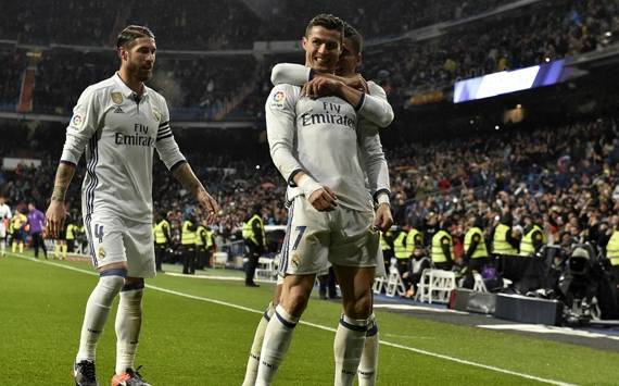 نيسان .. شهر مجنون لريال مدريد