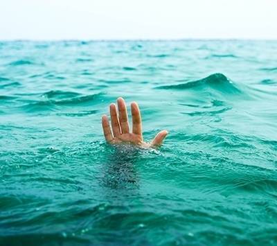 وفاة فتاة غرقا بالبحر الميت